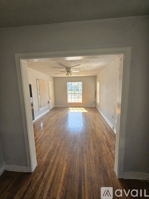 5036 Locke Avenue 2 Beds Single Family Home for Rent - Photo gallery 2
