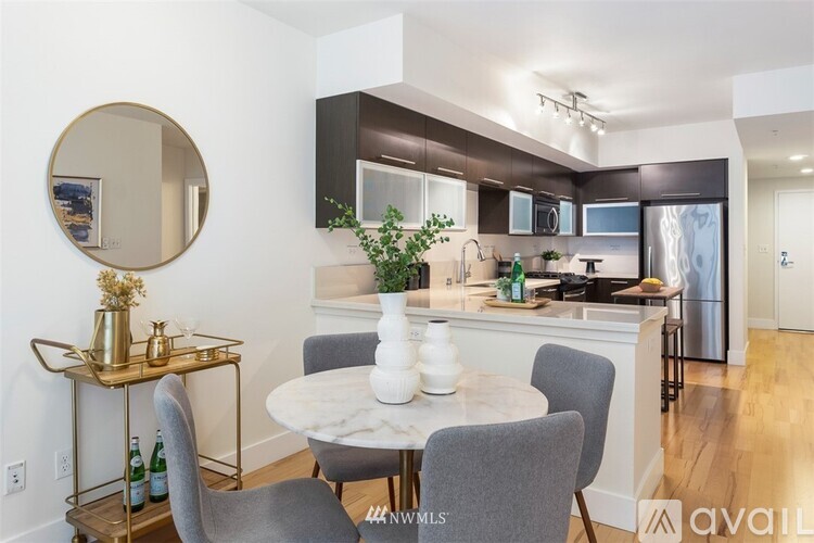 2911 2nd Avenue 1 Condo for Rent - Photo gallery 2