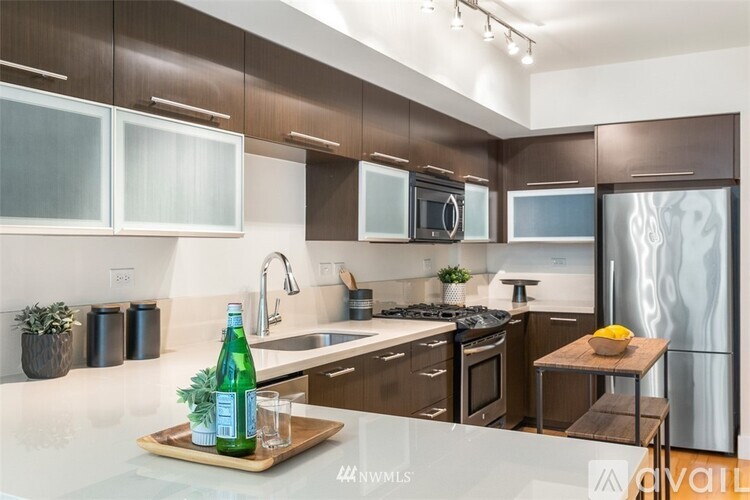 2911 2nd Avenue 1 Condo for Rent - Photo gallery 3