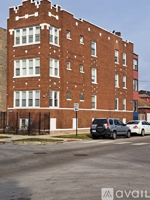 5500 W Gladys Ave 3 Beds Apartment for Rent - Photo gallery 3