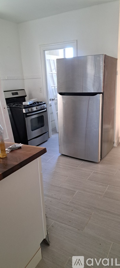 5500 W Gladys Ave 3 Beds Apartment for Rent - Photo gallery 4