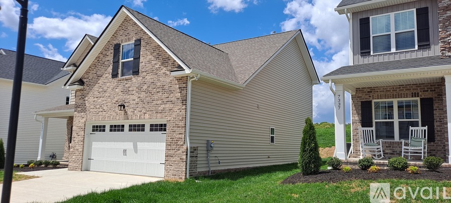 7331 Freedom Bell Ave 4 Beds Single Family Home for Rent - Photo gallery 3