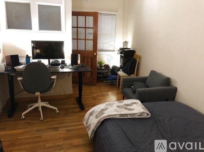 4 Curtis St Studio Apartment for Rent - Photo gallery 1