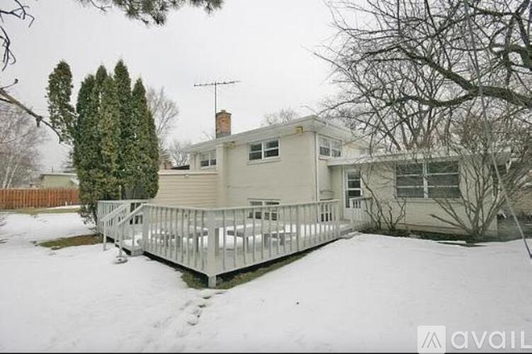 237 Sunset Drive 4 Beds Single Family Home for Rent - Photo gallery 3