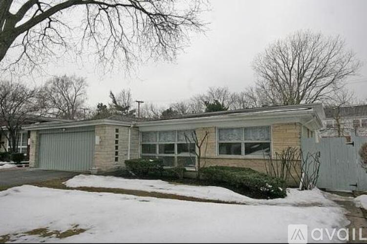 237 Sunset Drive 4 Beds Single Family Home for Rent - Photo gallery 4