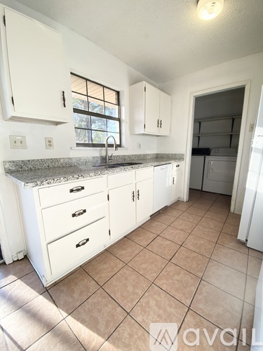 401 Strasbourg Dr 3 Beds Single Family Home for Rent - Photo gallery 4