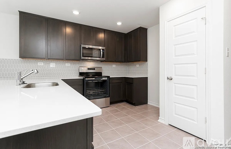 4550 Otra Otra Dr 3 Beds Single Family Home for Rent - Photo gallery 3