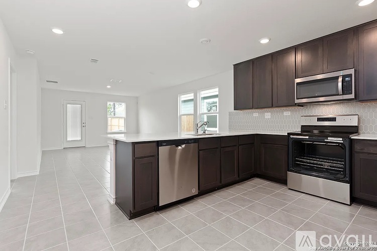 4550 Otra Otra Dr 3 Beds Single Family Home for Rent - Photo gallery 4