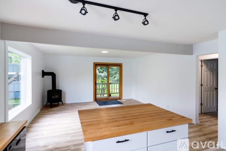 121 Pinewood Ln 2 Beds Condo for Rent - Photo gallery 5