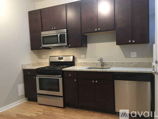 2325 W Arthur Ave 1 Apartment for Rent - Photo gallery 4