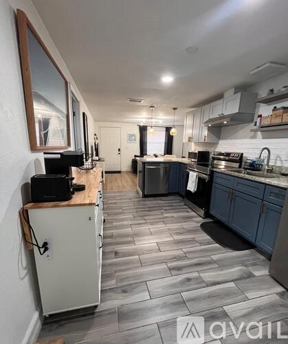 626 9th Ave W 3 Beds Single Family Home for Rent - Photo gallery 2