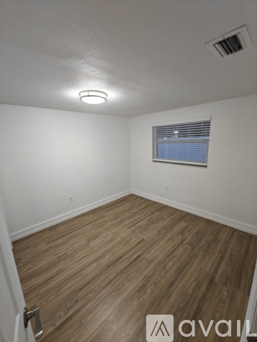 626 9th Ave W 3 Beds Single Family Home for Rent - Photo gallery 2