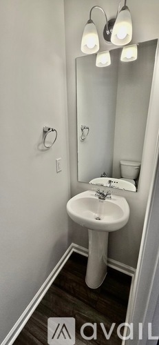 220 Broomside Avenue 3 Beds Townhouse for Rent - Photo gallery 4