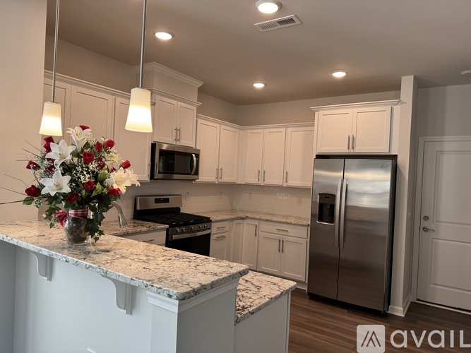 720 Faucette St 3 Beds Townhouse for Rent - Photo gallery 1