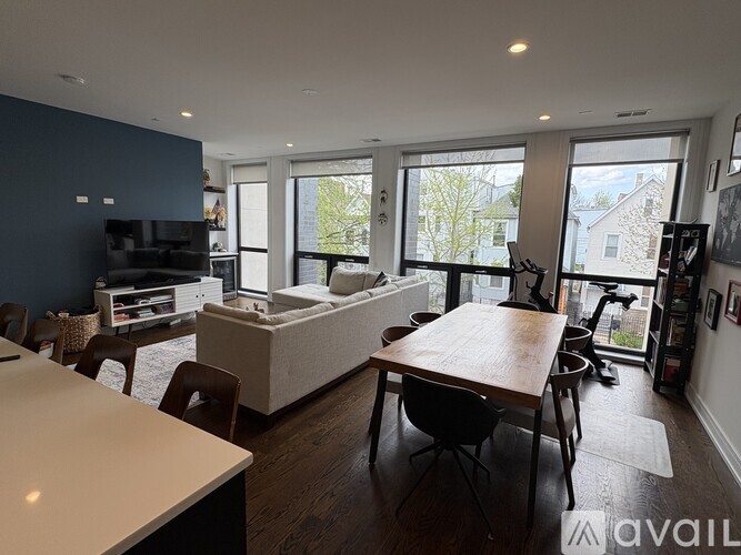 3137 West Lyndale Street 2 Beds Condo for Rent - Photo gallery 2