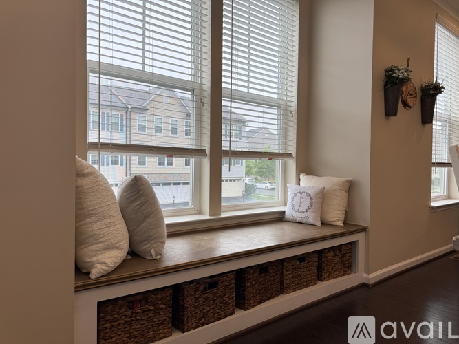 5644 Scott Ridge Pl 4 Beds Apartment for Rent - Photo gallery 5