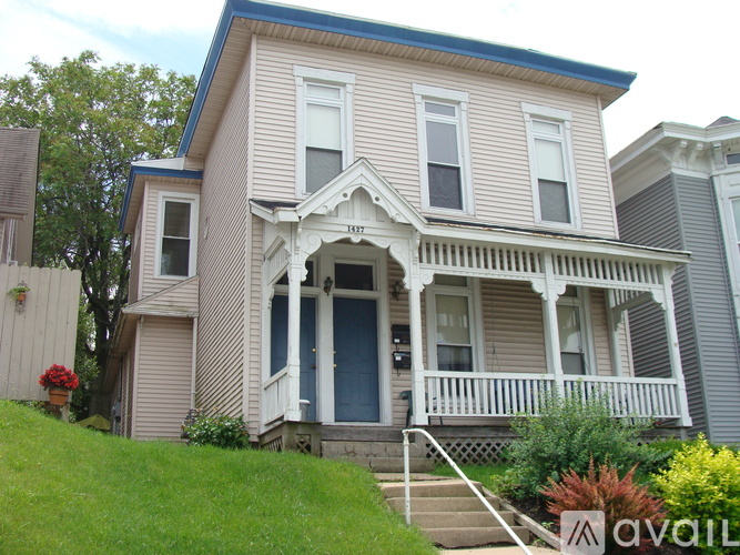 1427 Columbia St 2 Beds Apartment for Rent - Photo gallery 1