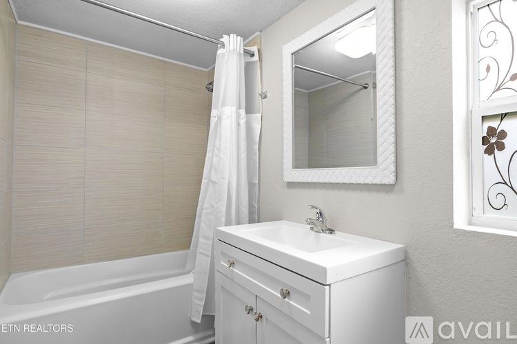 528 France Lane 3 Beds Single Family Home for Rent - Photo gallery 1