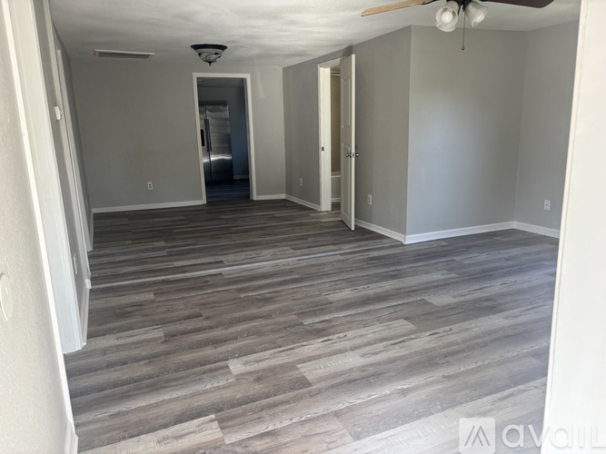 528 France Lane 3 Beds Single Family Home for Rent - Photo gallery 4