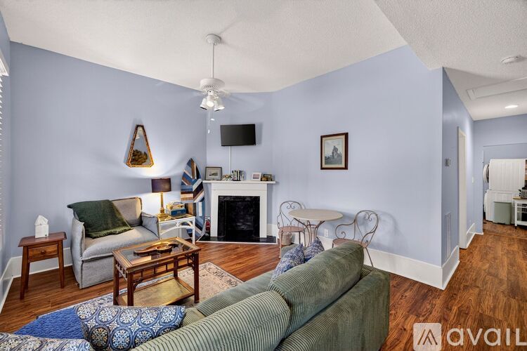 534 E Gordon Ln 1 Single Family Home for Rent - Photo gallery 3