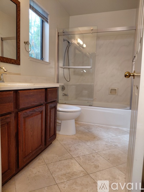 358 Pimlico Drive 3 Beds Townhouse for Rent - Photo gallery 5
