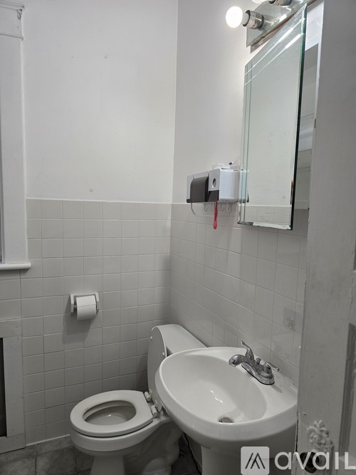 898 Lancaster St 2 Beds Apartment for Rent - Photo gallery 3