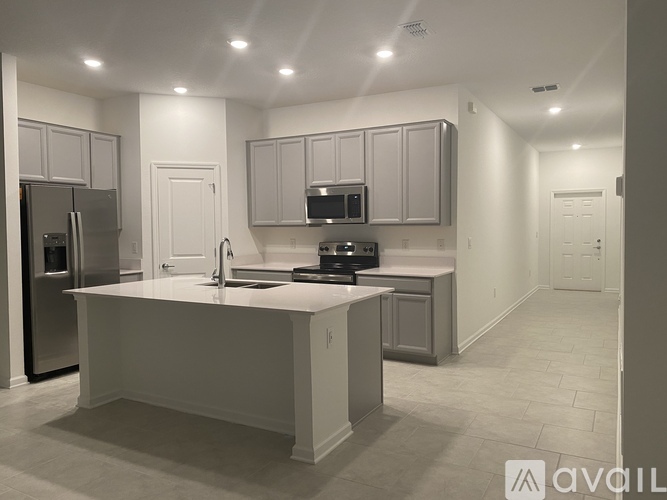 216 Pershing Street 3 Beds Single Family Home for Rent - Photo gallery 2