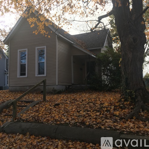 1215 E Main St 2 Beds Single Family Home for Rent - Photo gallery 1