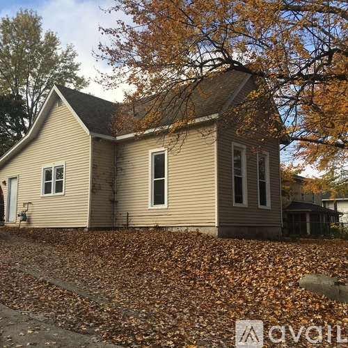 1215 E Main St 2 Beds Single Family Home for Rent - Photo gallery 2