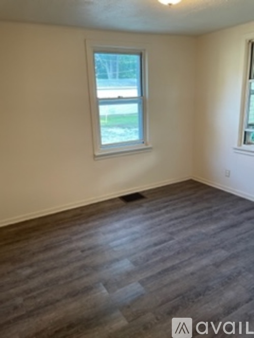 1215 E Main St 2 Beds Single Family Home for Rent - Photo gallery 3