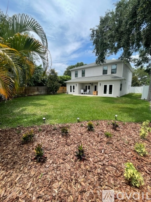 3404 West Hawthorne Road 5 Beds Single Family Home for Rent - Photo gallery 2