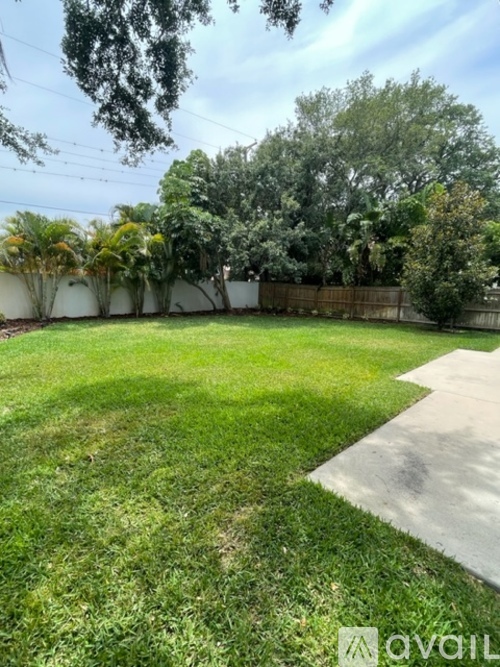 3404 West Hawthorne Road 5 Beds Single Family Home for Rent - Photo gallery 3