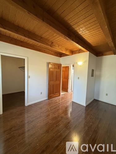 414 Cam De La Placita 1 Apartment for Rent - Photo gallery 3