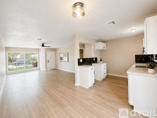 9006 Bowline St 4 Beds Single Family Home for Rent - Photo gallery 3