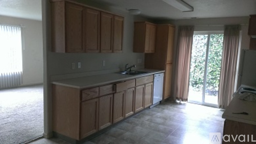 117 Alder St 3 Beds Single Family Home for Rent - Photo gallery 3