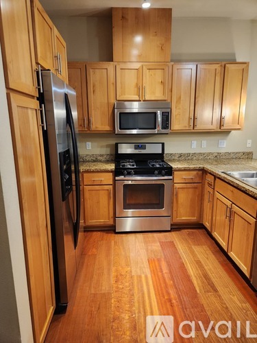 375 Kirkland Avenue 1 Condo for Rent - Photo gallery 1