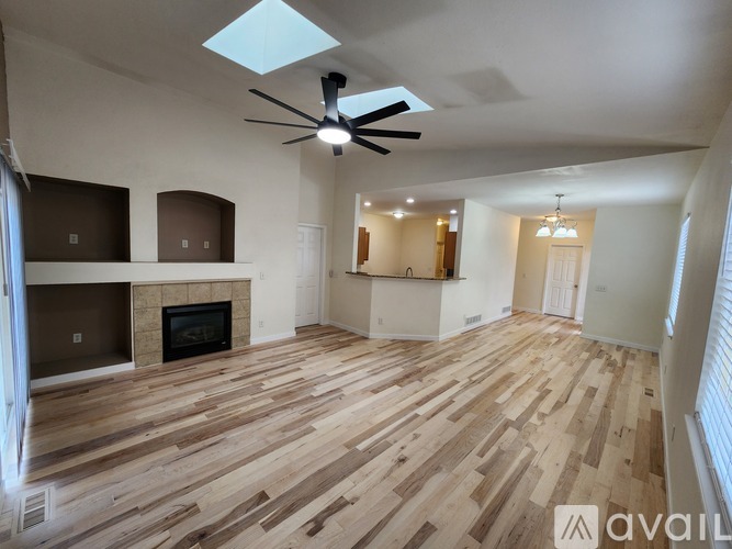 3410 Sloan Peak Heights 4 Beds Single Family Home for Rent - Photo gallery 4
