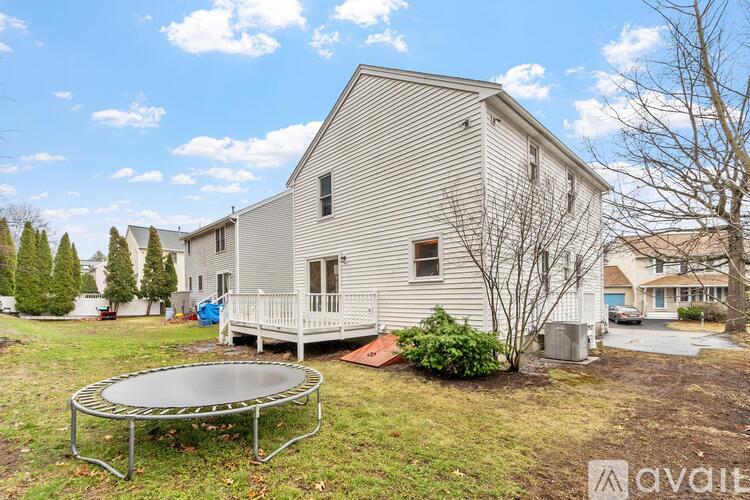 29 Lamplighter Lane 3 Beds Single Family Home for Rent - Photo gallery 3