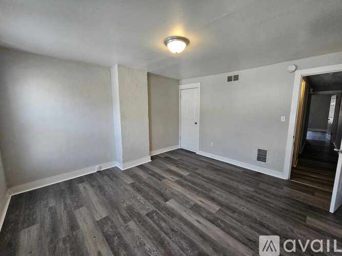 163 Grove Ave 3 Beds Apartment for Rent - Photo gallery 4