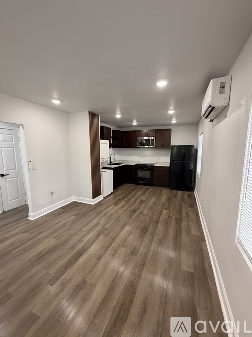 1538 Ella Street 2 Beds Apartment for Rent - Photo gallery 1
