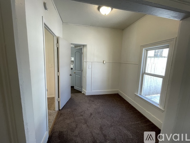 521 W North St 2 Beds Single Family Home for Rent - Photo gallery 3