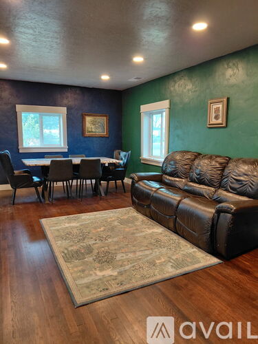 317 4th Street 2 Beds Single Family Home for Rent - Photo gallery 3