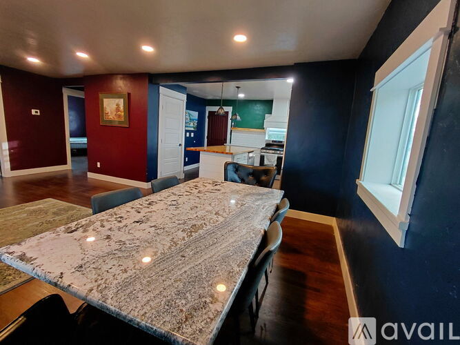 317 4th Street 2 Beds Single Family Home for Rent - Photo gallery 5