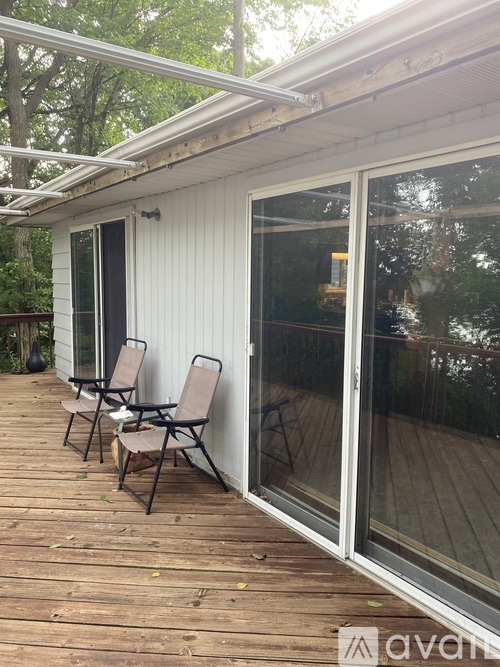 5747 Lakeview Boulevard 3 Beds Single Family Home for Rent - Photo gallery 4