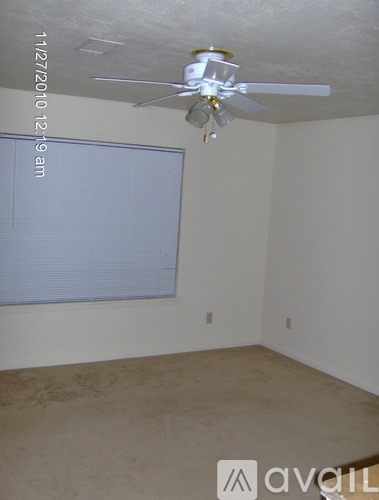 2205 Crest St 2 Beds Apartment for Rent - Photo gallery 4