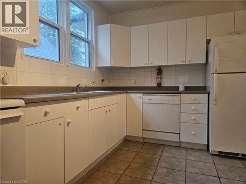 35 KINGSMOUNT Street N Unit# 2 1 Apartment for Rent
