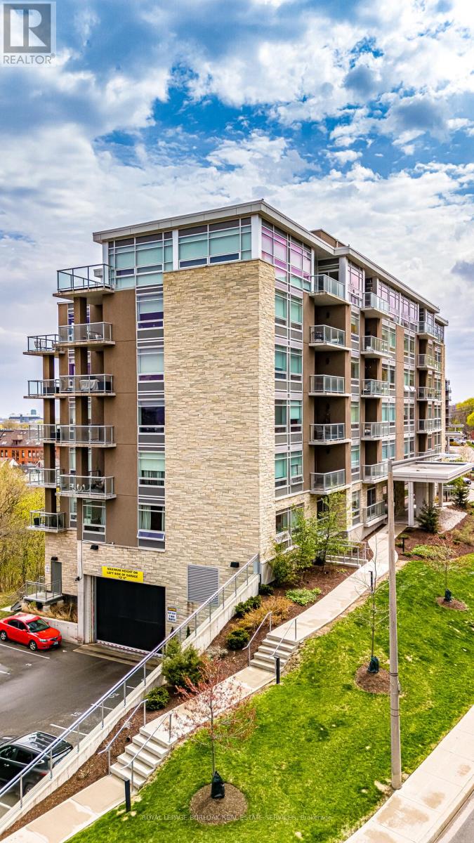 206 - 455 CHARLTON AVENUE E 2 Beds Apartment, Condo, Home for Rent - Photo gallery 2