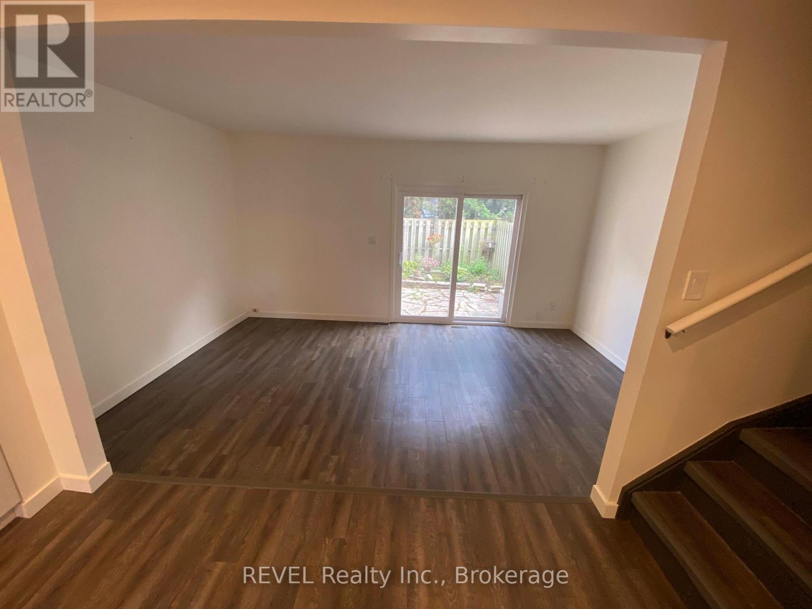 22 - 5815 SWAYZE DRIVE 3 Beds Condo, Home, Townhouse for Rent - Photo gallery 3