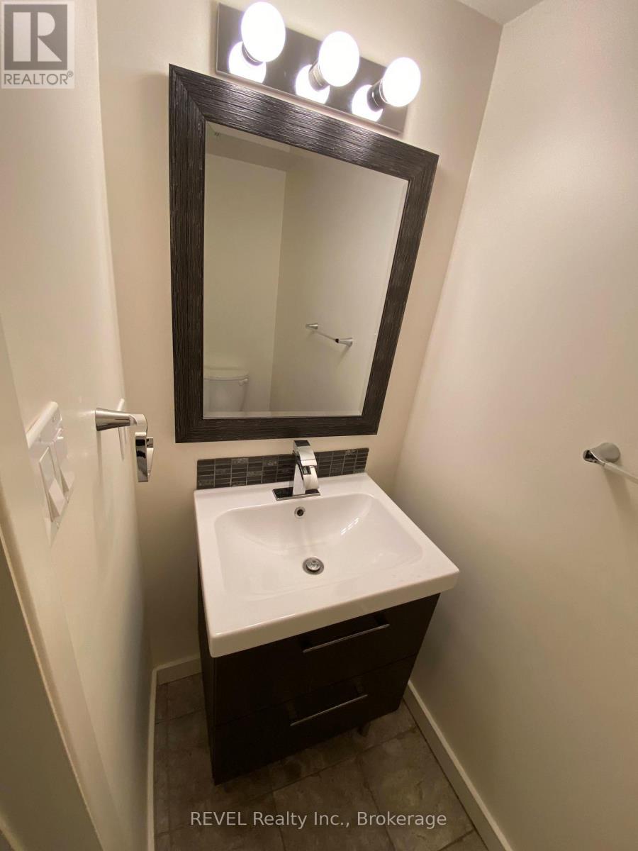 22 - 5815 SWAYZE DRIVE 3 Beds Condo, Home, Townhouse for Rent - Photo gallery 4