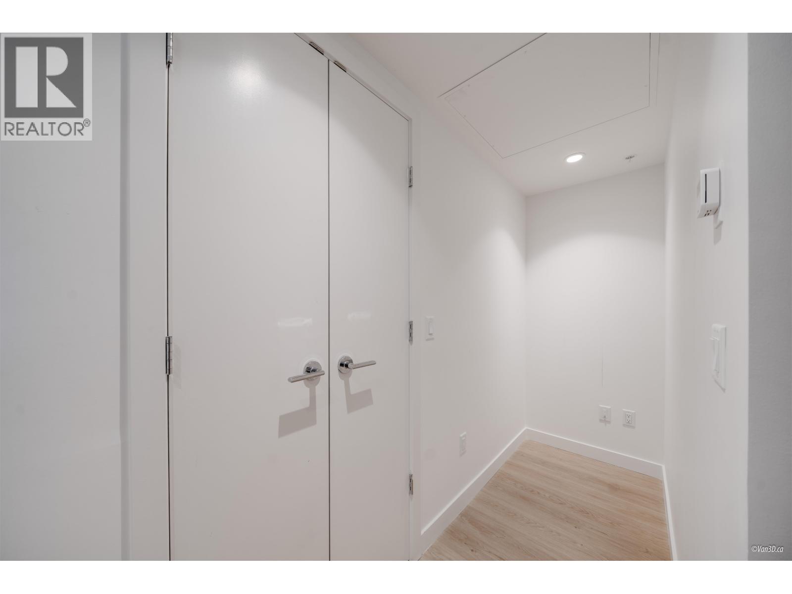 202 9580 TOWER ROAD 1 Apartment, Home for Rent - Photo gallery 2
